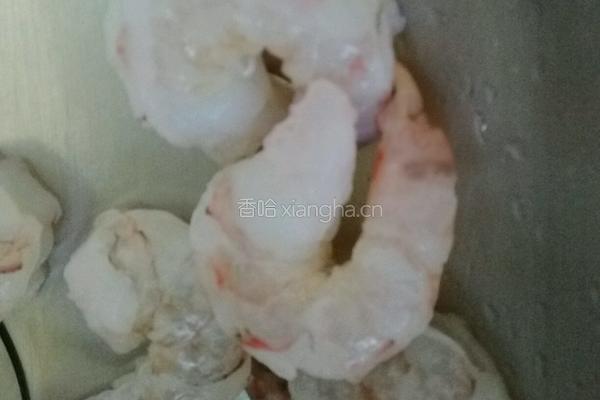 荸荠虾仁猪肉包子的做法图解2