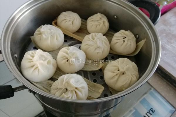 荸荠虾仁猪肉包子的做法图解15