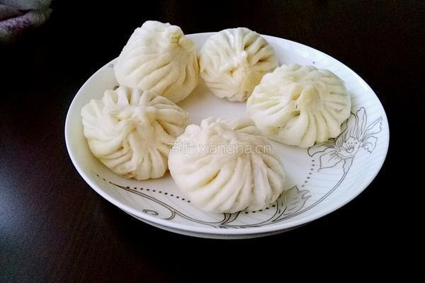 荸荠虾仁猪肉包子的做法图解21