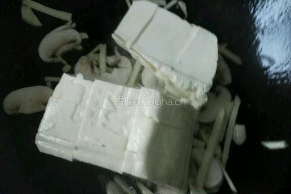 韩式小酱炒豆腐的做法图解3