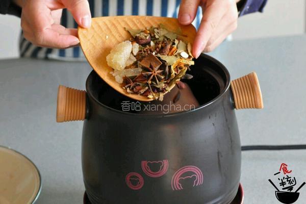 酱焖肘子的做法图解2