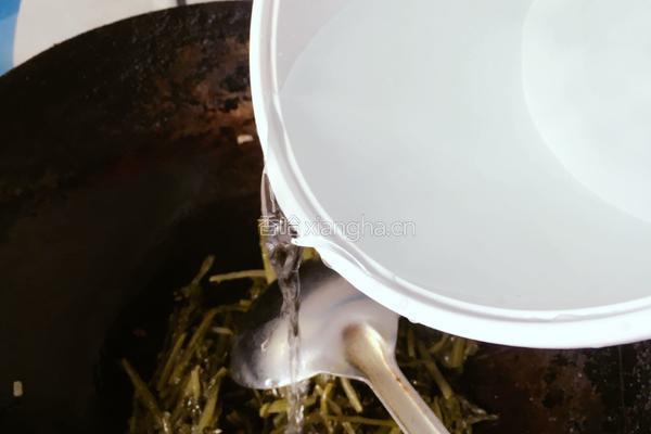 东北雪里蕻炖豆腐的做法图解4
