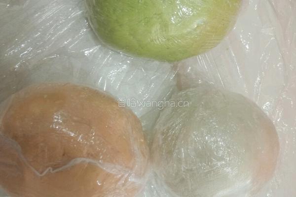 绿色蔬菜饺子的做法图解4