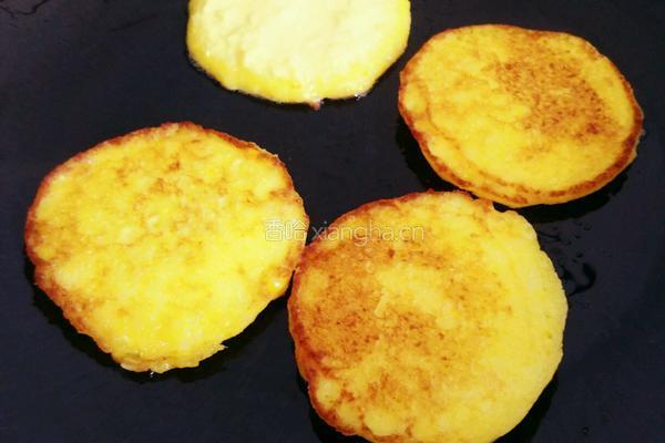 香甜嫩玉米饼的做法图解9