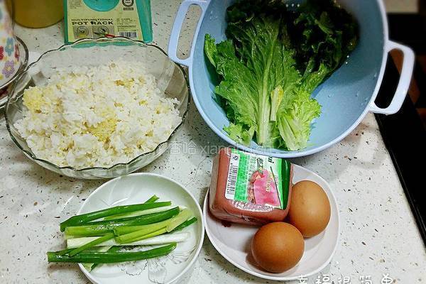 生菜炒二米饭的做法图解1