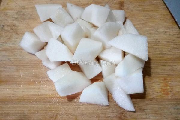 银耳雪梨汤的做法图解3
