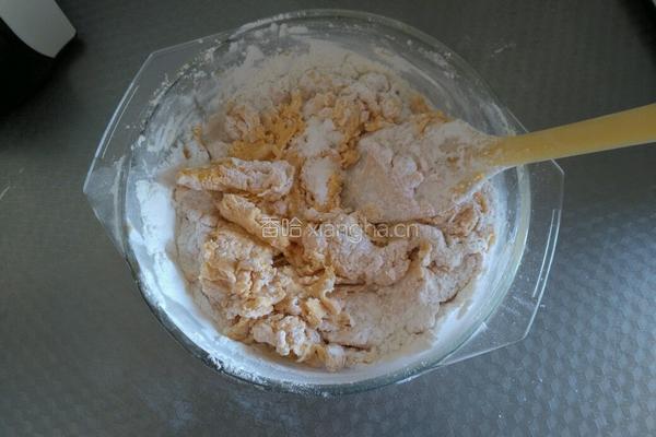 南瓜椰蓉豆沙饼的做法图解3