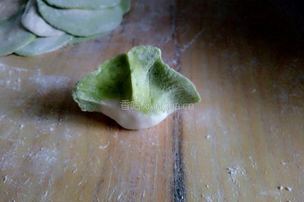 百财荠菜饺子的做法图解11