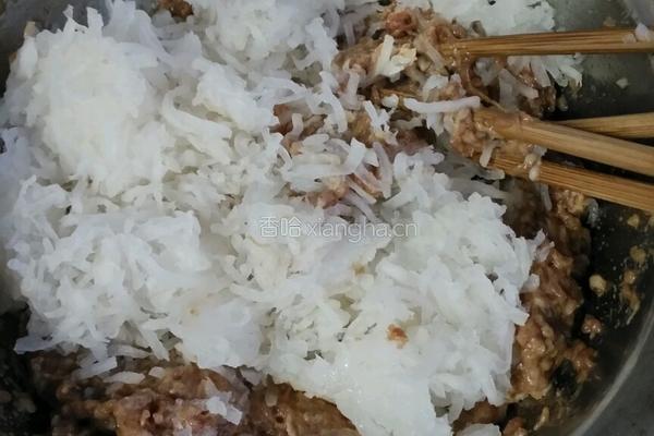 猪肉白萝卜的做法图解4