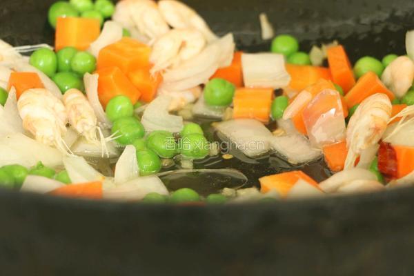 虾仁菠萝炒饭的做法图解10