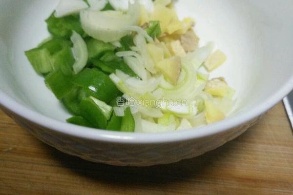 香菇炒木耳的做法图解8