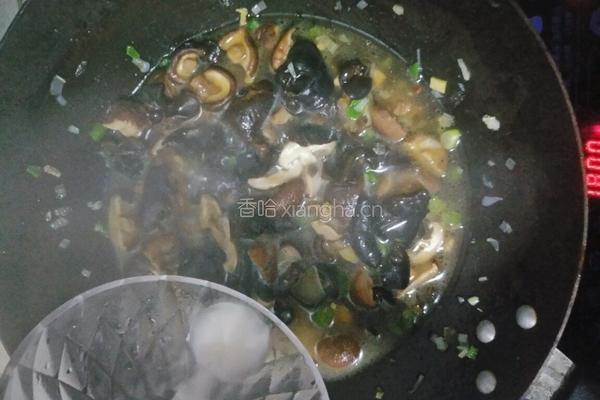 香菇炒木耳的做法图解14