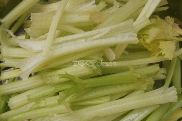 芹菜炒香干的做法图解3