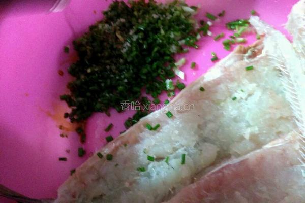 葱香鱼饼的做法图解4