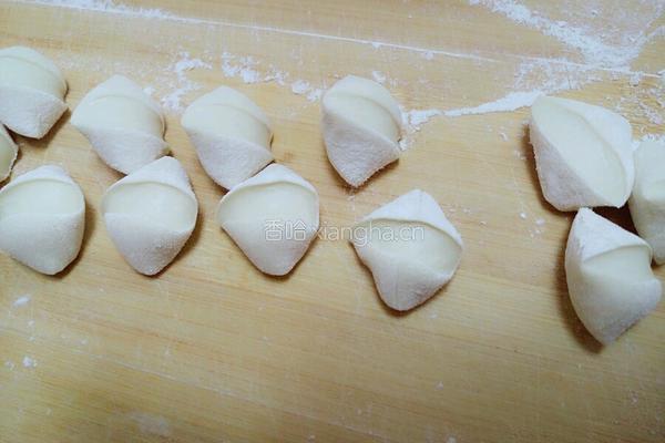 白萝卜香菇饺子的做法图解12