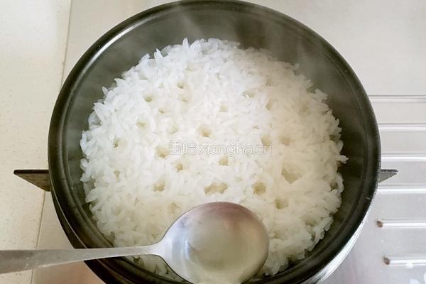 腊肠煲仔饭的做法图解8