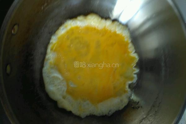 黄瓜木耳炒鸡蛋的做法图解2