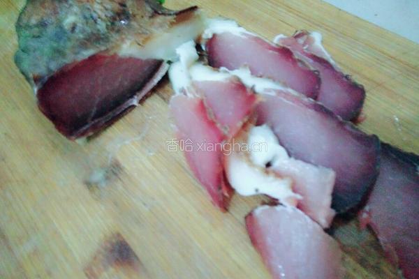 腊肉炒青菜杆的做法图解4