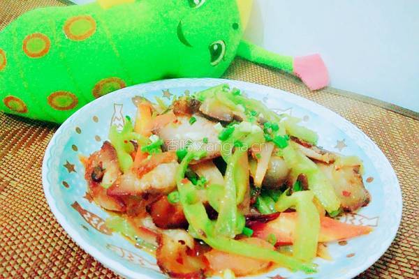 腊肉炒青菜杆的做法图解10