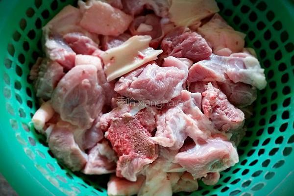笋干红烧肉的做法图解1