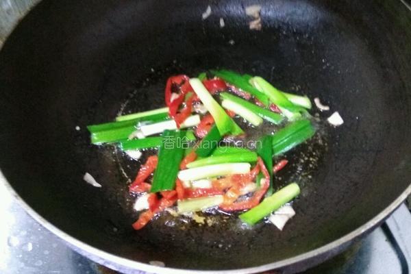 滋味爆香虾的做法图解1