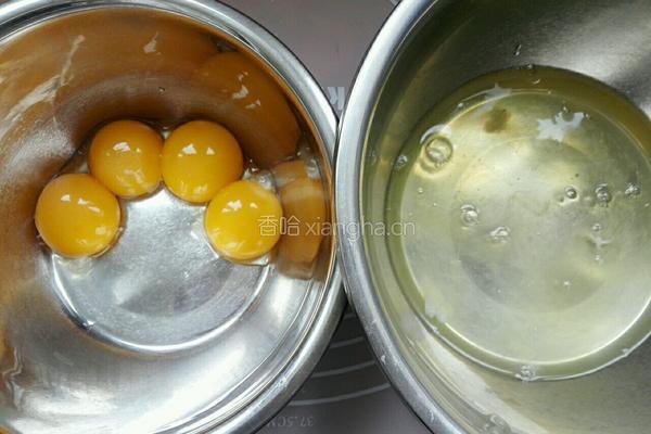 火龙果奶油蛋糕卷的做法图解2