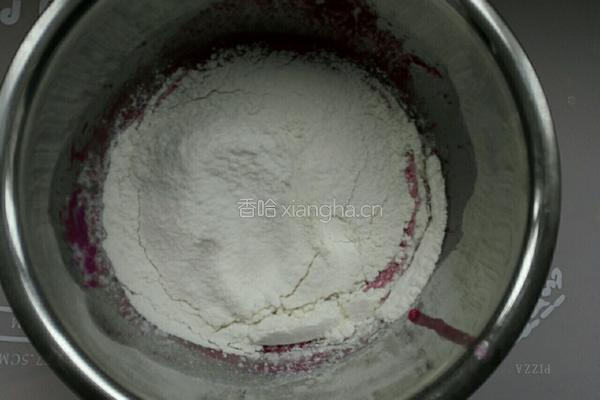 火龙果奶油蛋糕卷的做法图解4