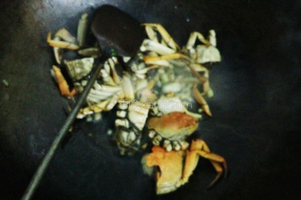 河蟹炖南瓜的做法图解7