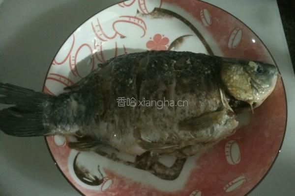 鲫鱼炖豆腐的做法图解4