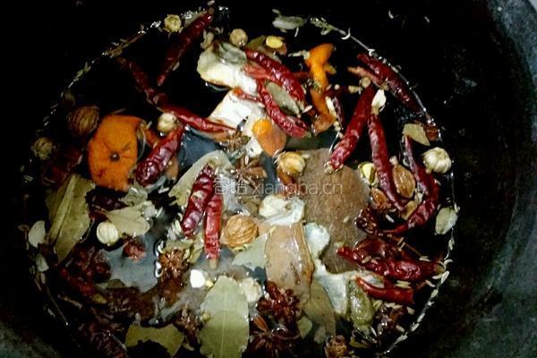 卤牛肉的做法图解3