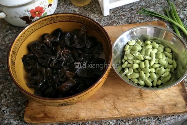 青豆木耳炒肉丝的做法图解2