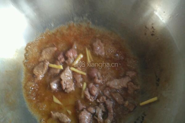菠菜炒肉的做法图解4