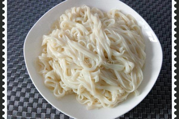 香菇肉丁打卤面的做法图解2