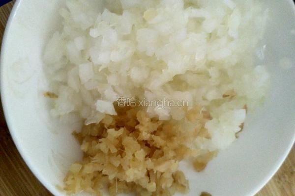 平菇猪肉馄饨的做法图解2