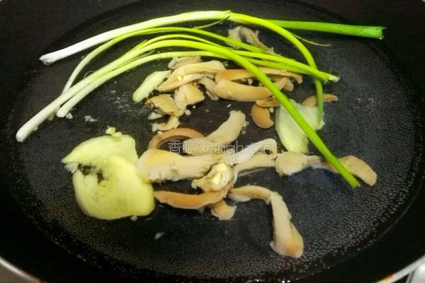 河蚌腊肉豆腐汤的做法图解5