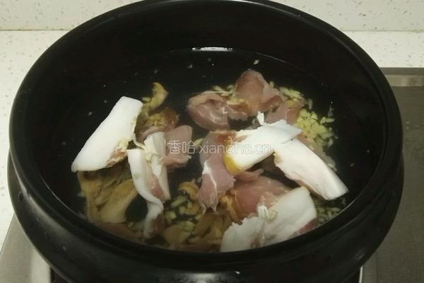 河蚌腊肉豆腐汤的做法图解8