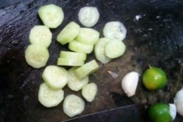 腌黄瓜的做法图解3
