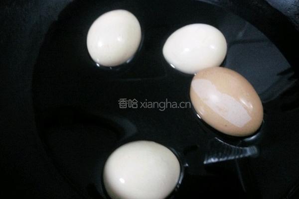 水煮土鸡蛋的做法图解3
