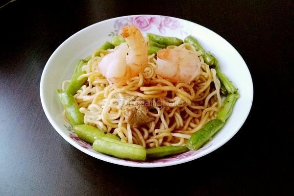 扁豆虾仁炒面的做法图解11