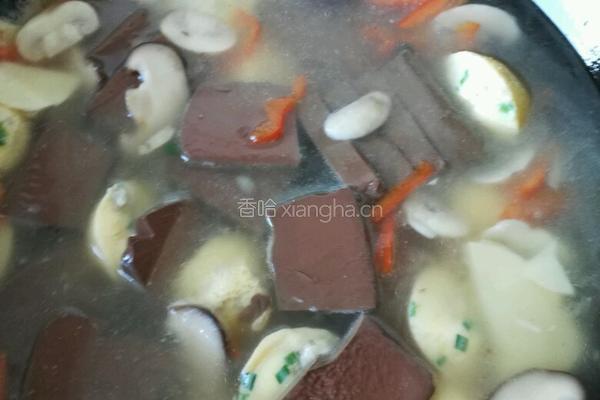 鸭血蛋圆汤的做法图解6