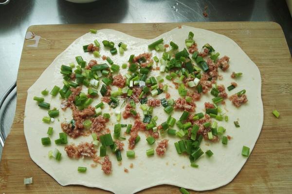 香葱猪肉花卷的做法图解6