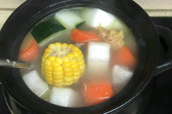 冬瓜玉米胡萝卜排骨汤的做法图解6