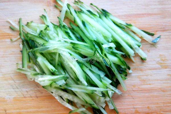 凉拌金针菇的做法图解3