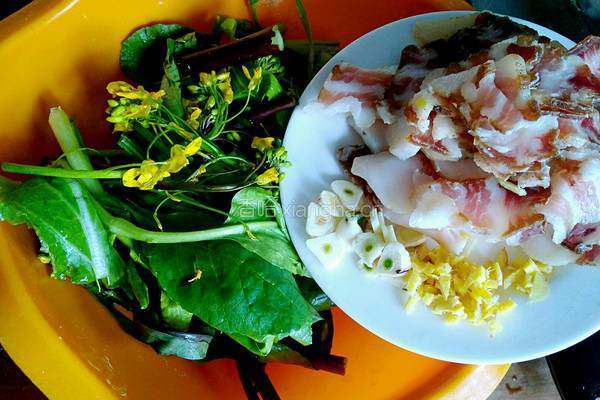 腊肉炒菜苔的做法图解1