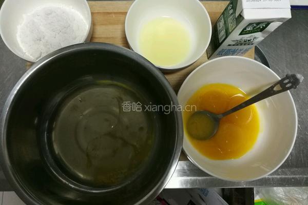 电饭锅蛋糕的做法图解1