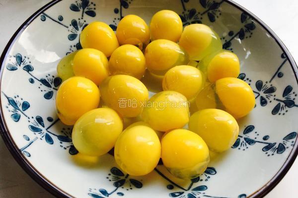 凉拌鹌鹑皮蛋的做法图解2