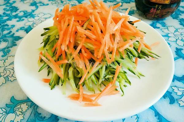 凉拌黄瓜丝的做法图解4
