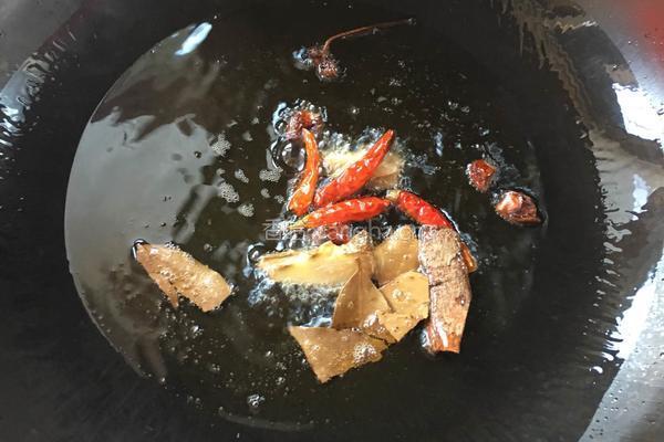 黄豆焖猪蹄的做法图解4
