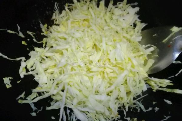 蒜香卷心菜的做法图解6