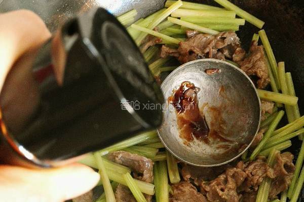 香芹炒牛里脊的做法图解7